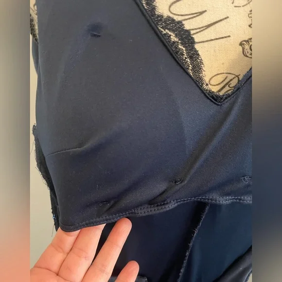 Gorgeous Formal Gown.                        Bag 90 - Picture 14 of 15